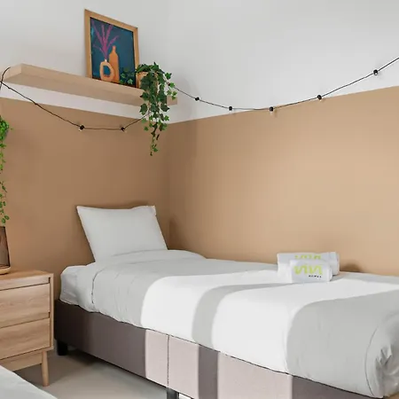 Vivi Homes - Sublime Close To The Beach, Garden, Pool & Hot Tub Апартаменты Эстепона